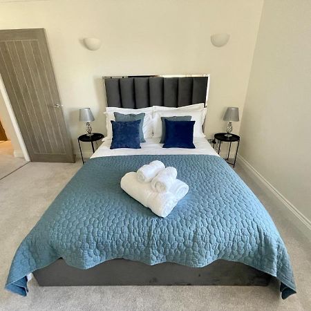 Exquisite Apartment, Stone Throw From The Beach Bournemouth Exterior foto