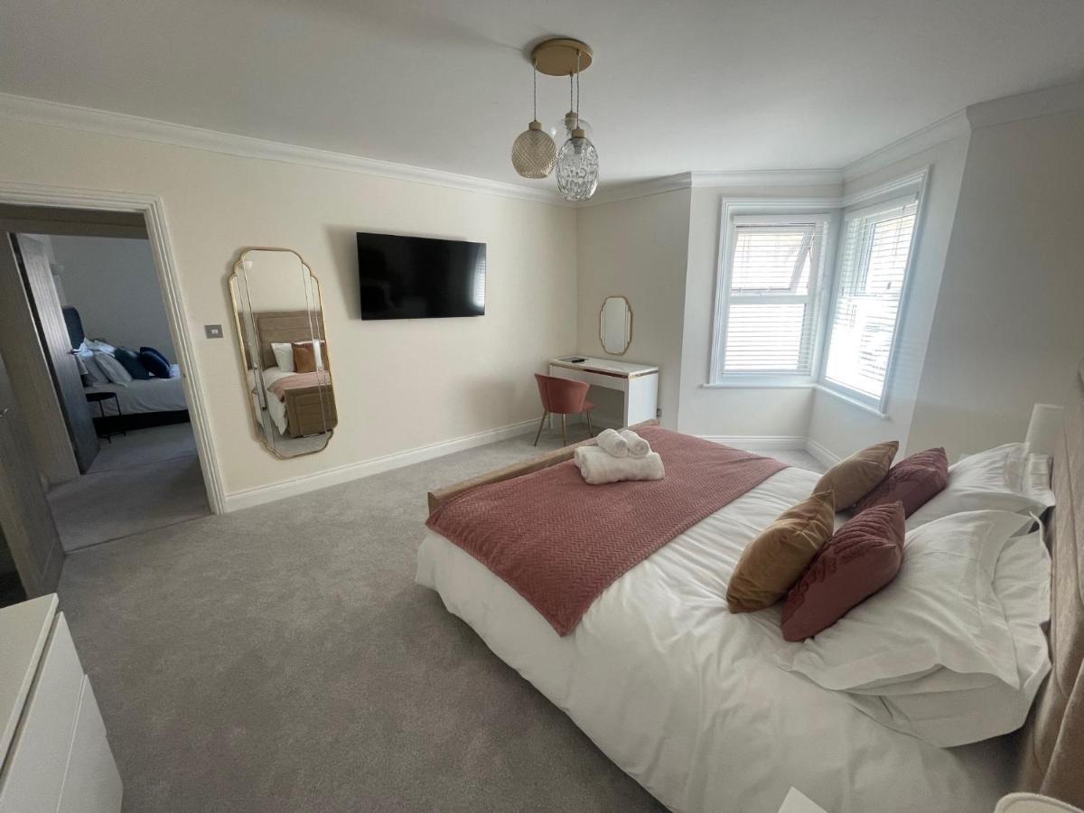 Exquisite Apartment, Stone Throw From The Beach Bournemouth Exterior foto