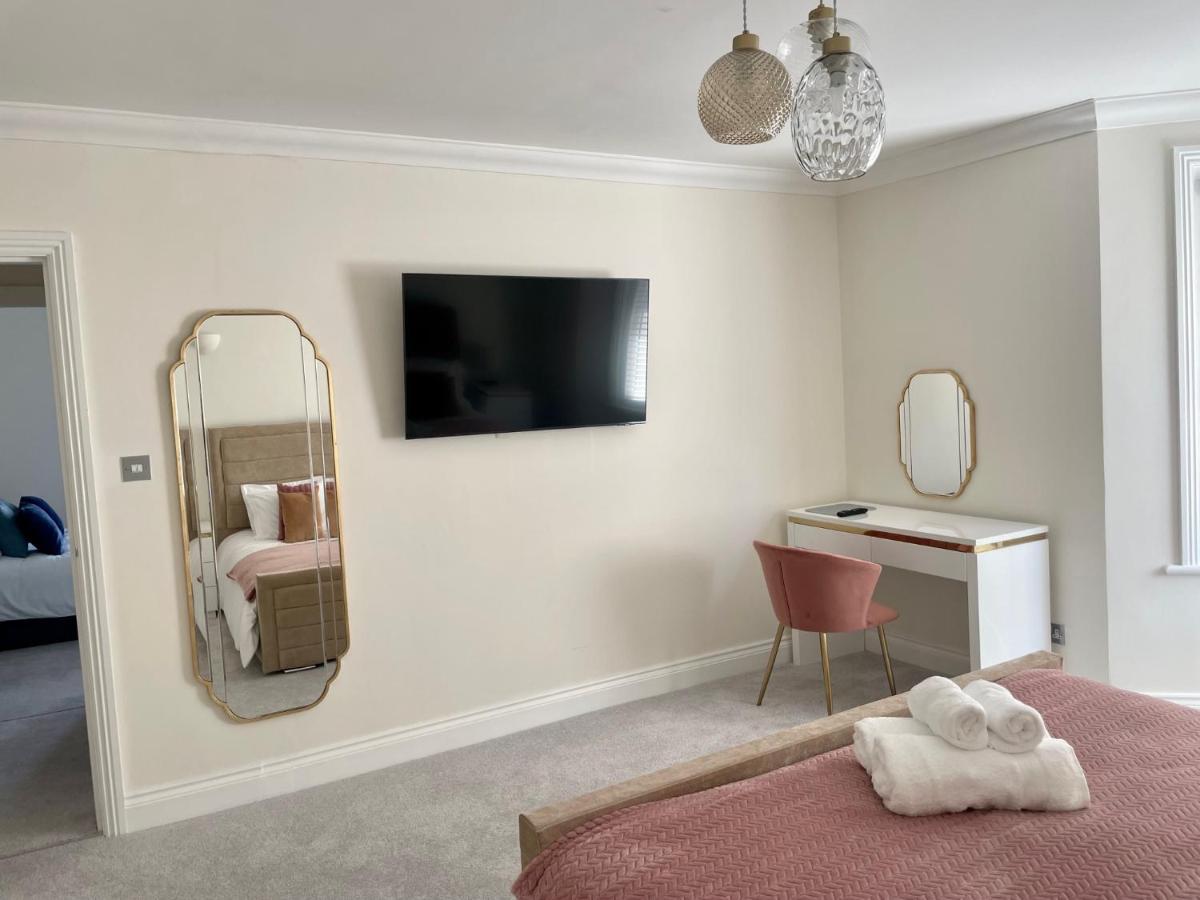 Exquisite Apartment, Stone Throw From The Beach Bournemouth Exterior foto