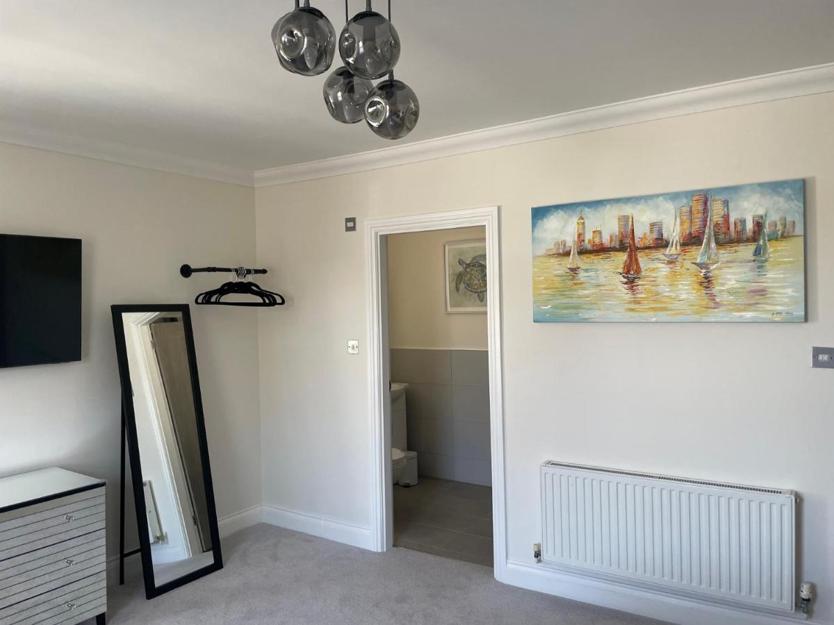 Exquisite Apartment, Stone Throw From The Beach Bournemouth Exterior foto