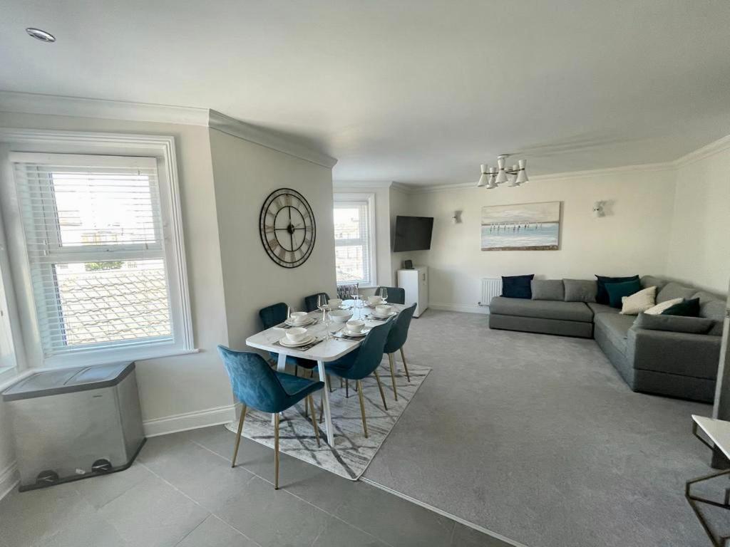 Exquisite Apartment, Stone Throw From The Beach Bournemouth Exterior foto