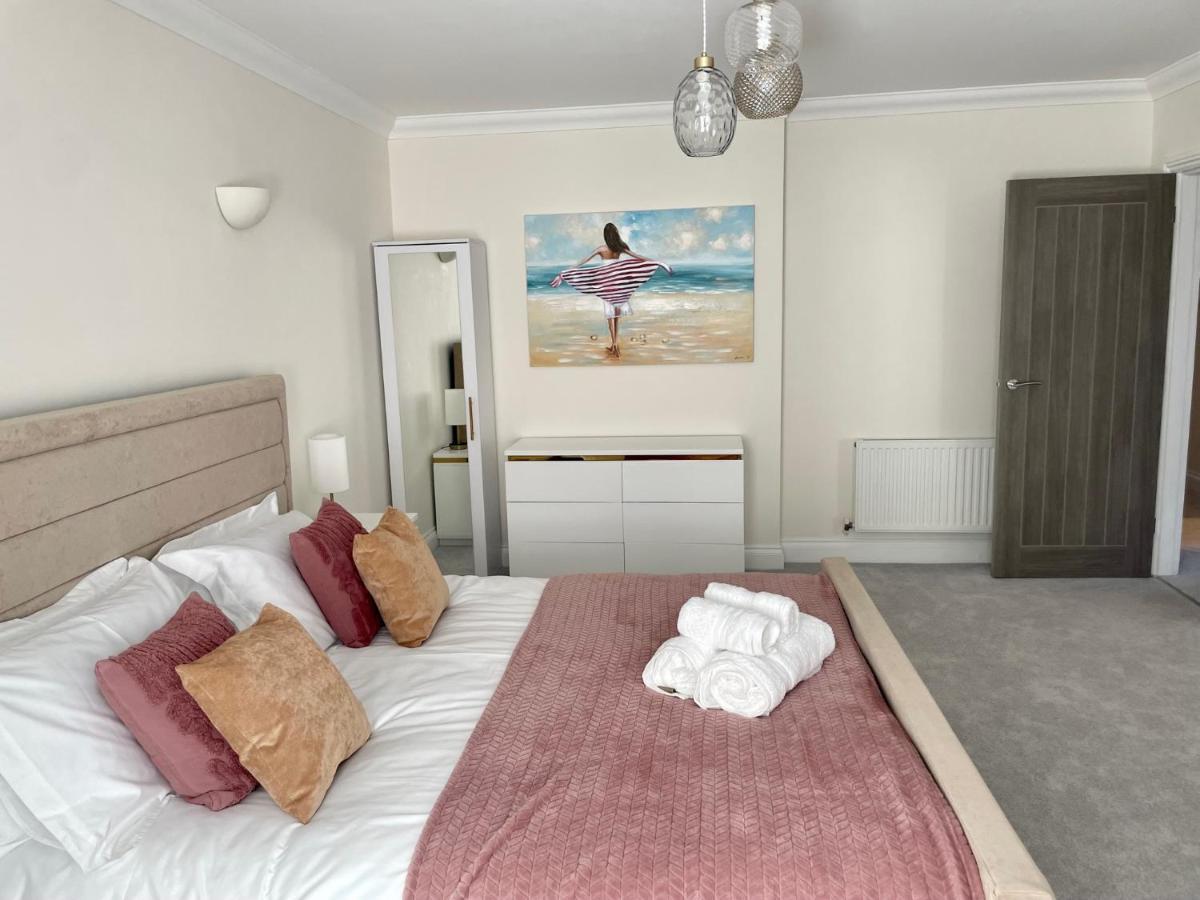 Exquisite Apartment, Stone Throw From The Beach Bournemouth Exterior foto